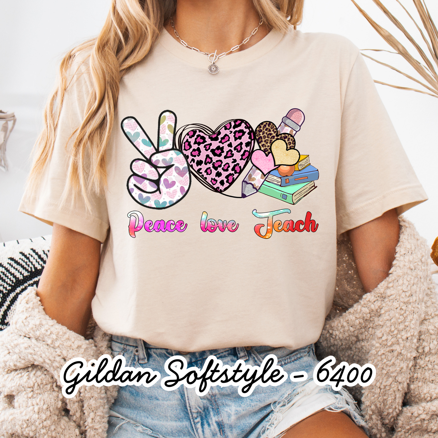 Peace love teach - Short Sleeve - Gildan Softstyle - Women's Printed Tee