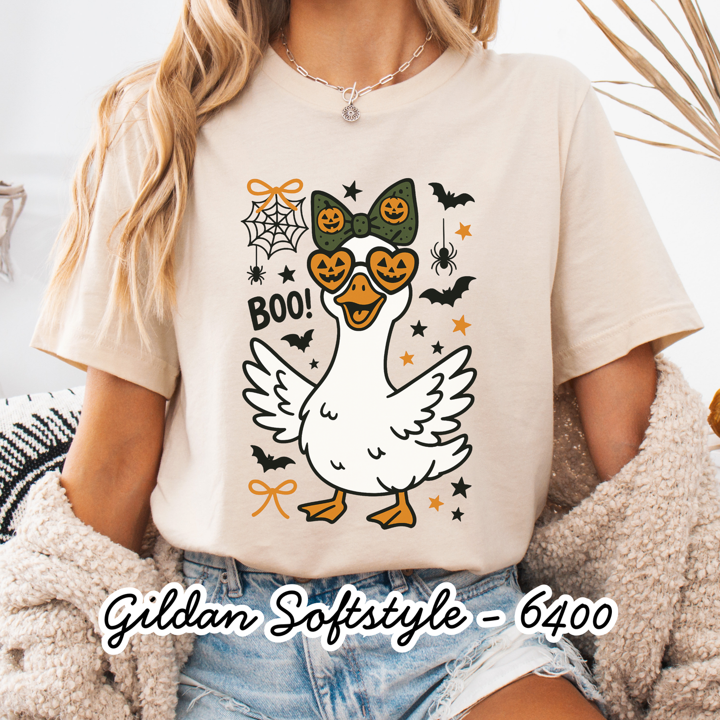 Halloween BOO duck - Short Sleeve - Gildan Softstyle - Women's Printed Tee